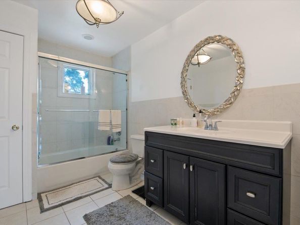 25 Sycamore Avenue, Bethpage NY 11714
