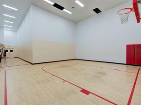 1 Bay Club Drive 5H, Bayside NY 11360