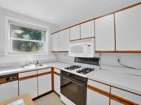 12 Wildwood Road B20, Hartsdale NY 10530
