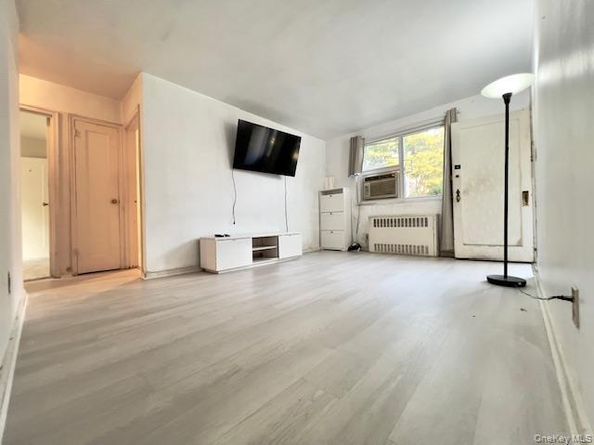 216-25 73 Avenue 1, Bayside NY 11364