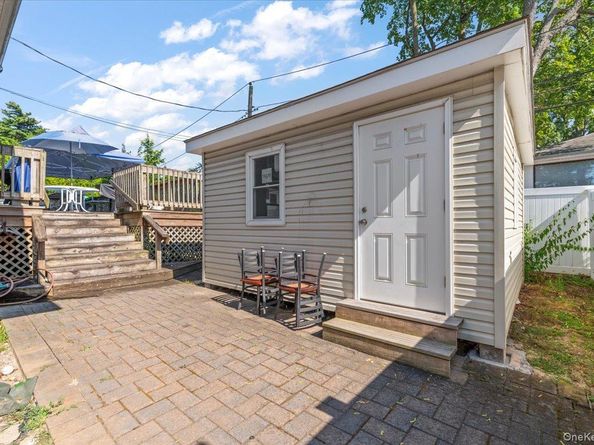 844 Flanders Drive, Valley Stream NY 11581