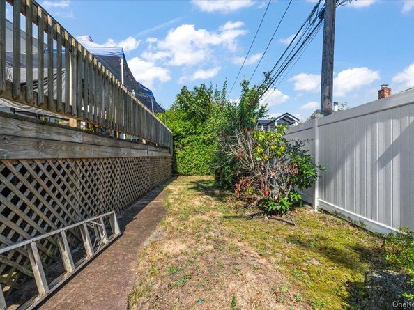 844 Flanders Drive, Valley Stream NY 11581