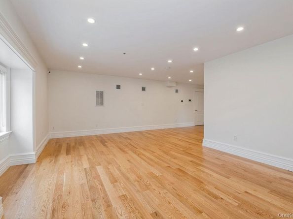 833 Glen Drive, Woodmere NY 11598