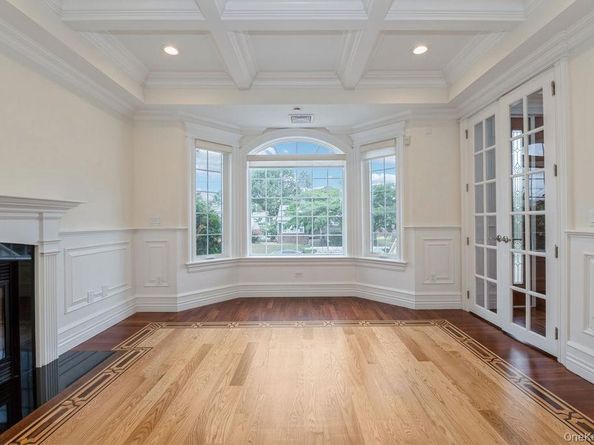 833 Glen Drive, Woodmere NY 11598