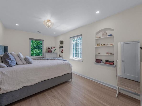 44 Mountain Cut, Manhasset NY 11030