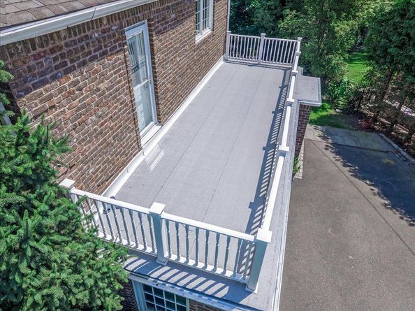 44 Mountain Cut, Manhasset NY 11030