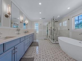 44 Mountain Cut, Manhasset NY 11030