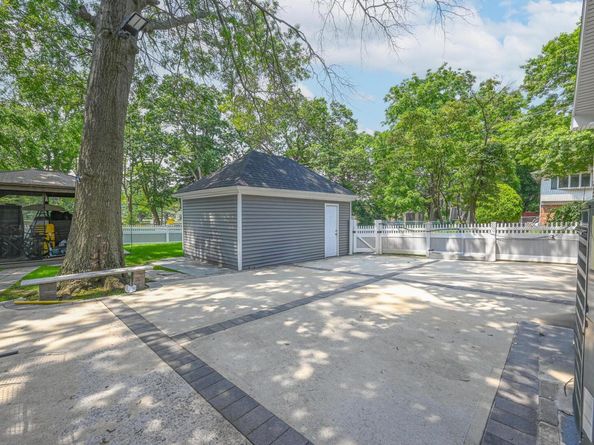 36 W Saint Marks Place, Valley Stream NY 11580