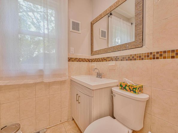 36 W Saint Marks Place, Valley Stream NY 11580