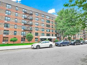 209-10 41 Avenue 2J, Bayside NY 11361