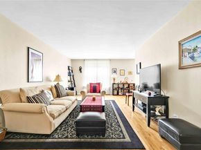 209-10 41 Avenue 2J, Bayside NY 11361