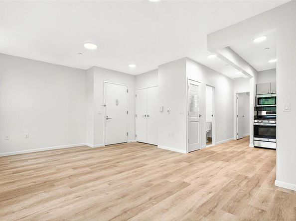 359 Bronx River Avenue 2B, Bronx NY 10473
