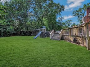 6 Settlers Way, East Setauket NY 11733
