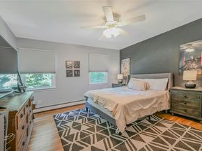 6 Settlers Way, East Setauket NY 11733