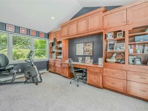 6 Settlers Way, East Setauket NY 11733
