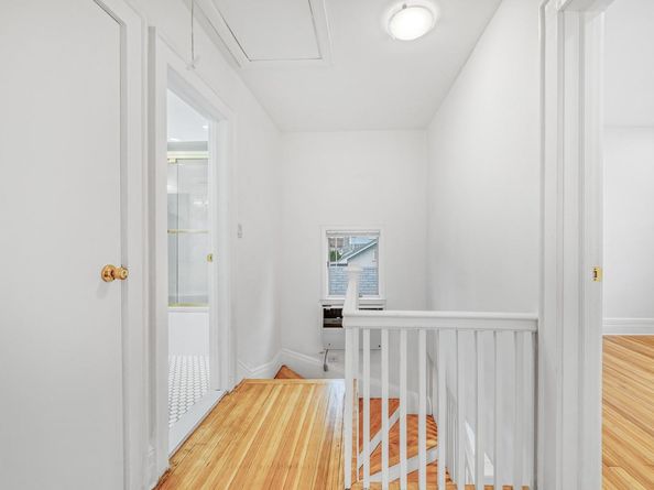 37 Keystone Place, Hewlett NY 11557