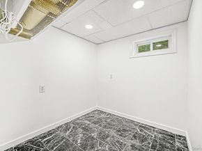 37 Keystone Place, Hewlett NY 11557
