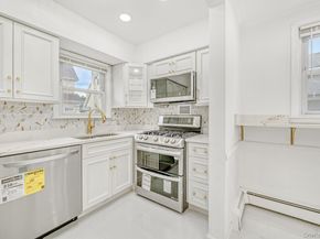 37 Keystone Place, Hewlett NY 11557