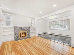 37 Keystone Place, Hewlett NY 11557
