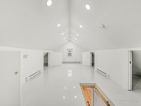 37 Keystone Place, Hewlett NY 11557