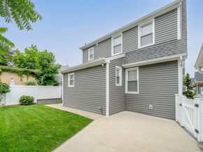 37 Keystone Place, Hewlett NY 11557