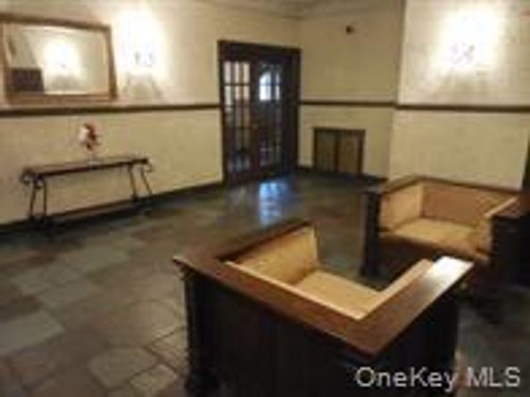 292 Main Street 4C, White Plains NY 10601