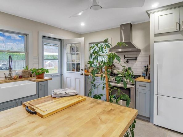 152 158 160 Church Lane, Aquebogue NY 11901