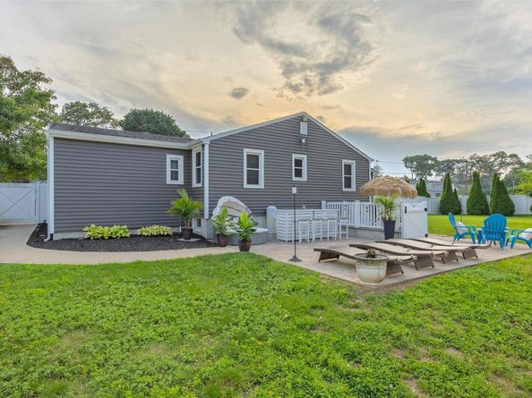 414 Pecan Street, Lindenhurst NY 11757