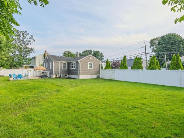 414 Pecan Street, Lindenhurst NY 11757