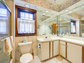 50-15 245th Street, Douglaston NY 11362