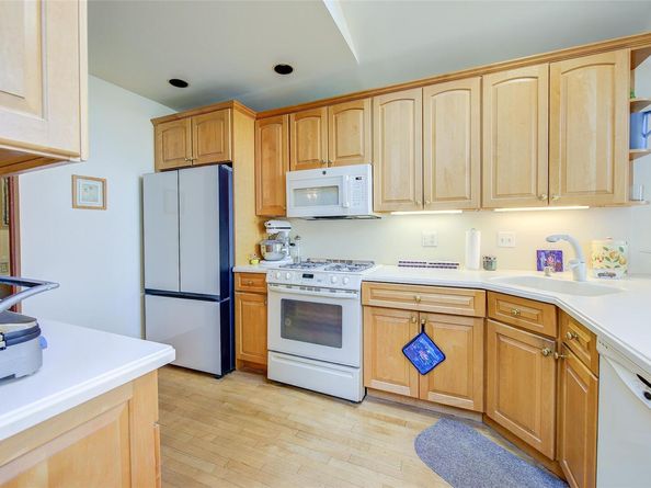 50-15 245th Street, Douglaston NY 11362