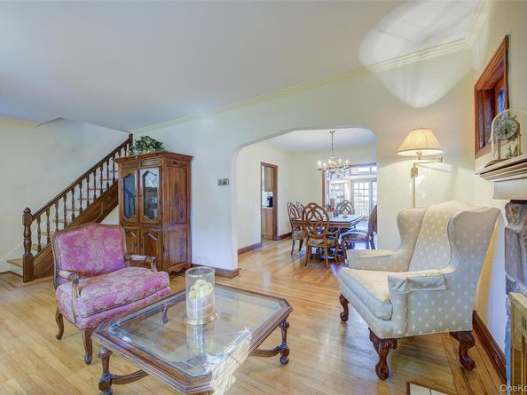 50-15 245th Street, Douglaston NY 11362