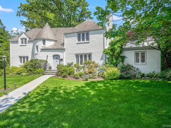 4 Villa Lane