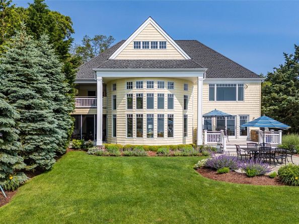 4510 Peconic Bay Boulevard, Laurel NY 11948