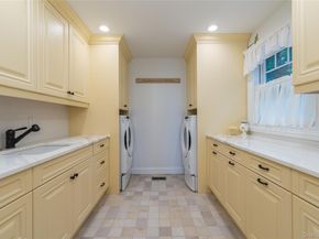 4510 Peconic Bay Boulevard, Laurel NY 11948