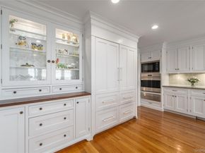 4510 Peconic Bay Boulevard, Laurel NY 11948