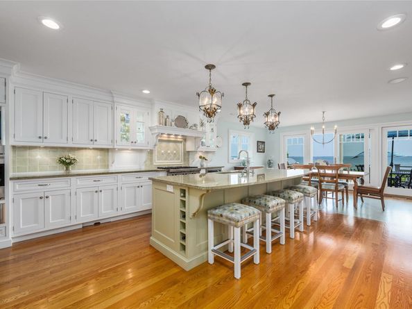 4510 Peconic Bay Boulevard, Laurel NY 11948