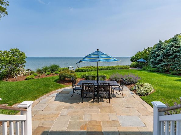 4510 Peconic Bay Boulevard, Laurel NY 11948