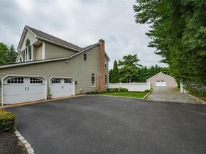 22 Hillside Avenue, Saint James NY 11780