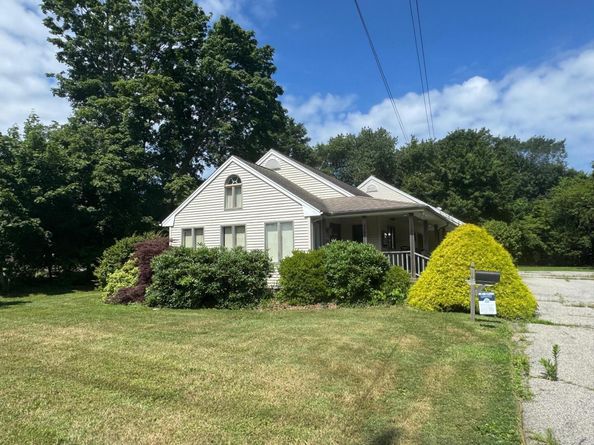 Undisclosed Address #889540, Southold NY 11971