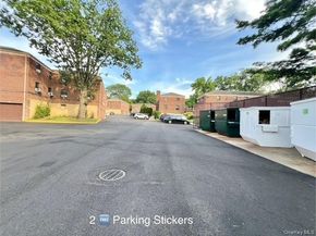 219-36 74 Avenue 323A1, Bayside NY 11364