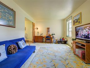143-25 84 Drive 2G, Jamaica NY 11435