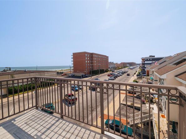 529 W Broadway 3B, Long Beach NY 11561