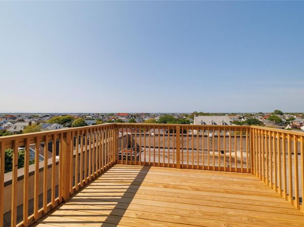 529 W Broadway 3B, Long Beach NY 11561