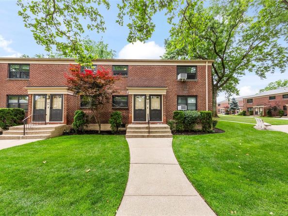 218-02 73rd Avenue Upper, Oakland Gardens NY 11364