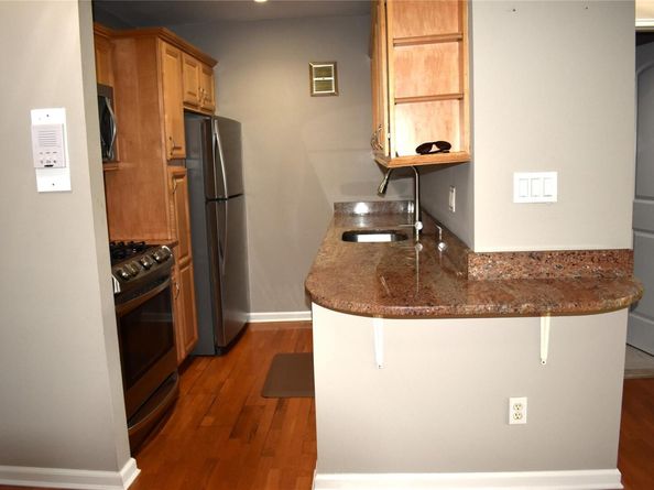 596 Broadway 10B, Lynbrook NY 11563