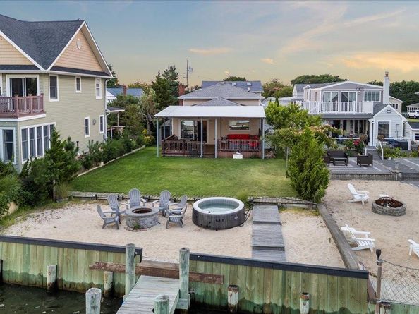 73 E Beach Promenade, Lindenhurst NY 11757
