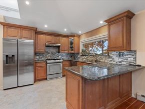 73 E Beach Promenade, Lindenhurst NY 11757