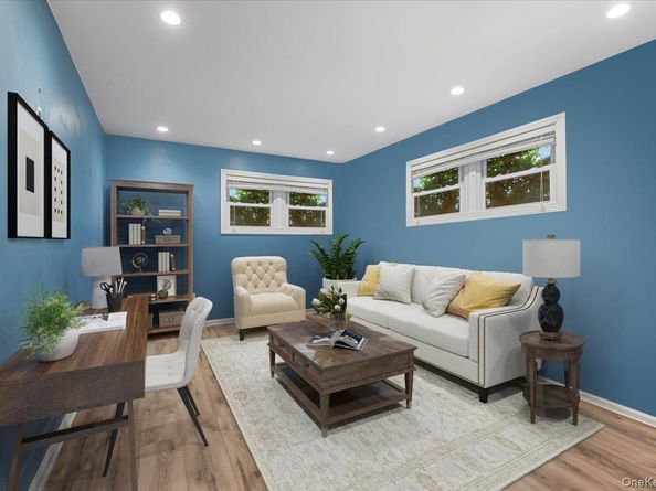 73 E Beach Promenade, Lindenhurst NY 11757