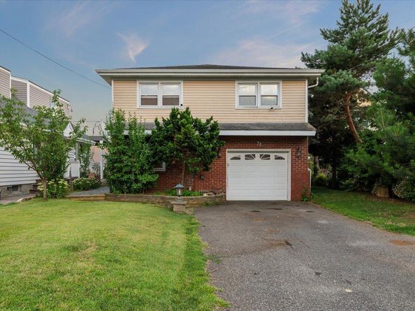 73 E Beach Promenade, Lindenhurst NY 11757